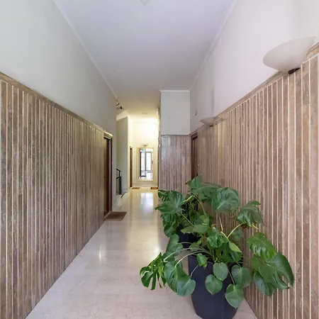 Meropia House Appartement *